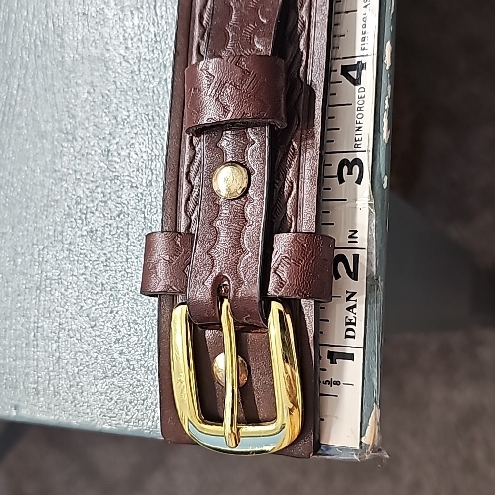 Cabela's leather belt. Unesex. Great style. NWT. DARK BROWN. - Picture 4 of 16